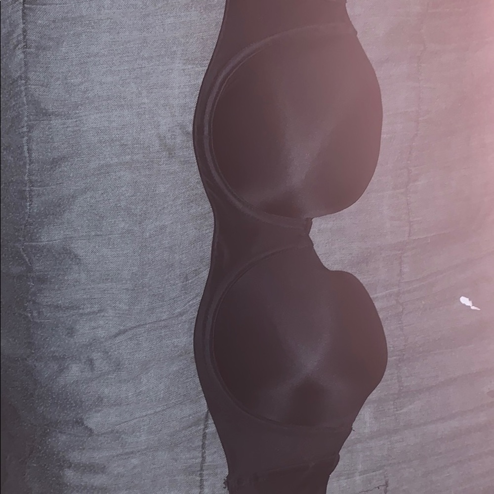 Savage x Fenty Strapless Bra.